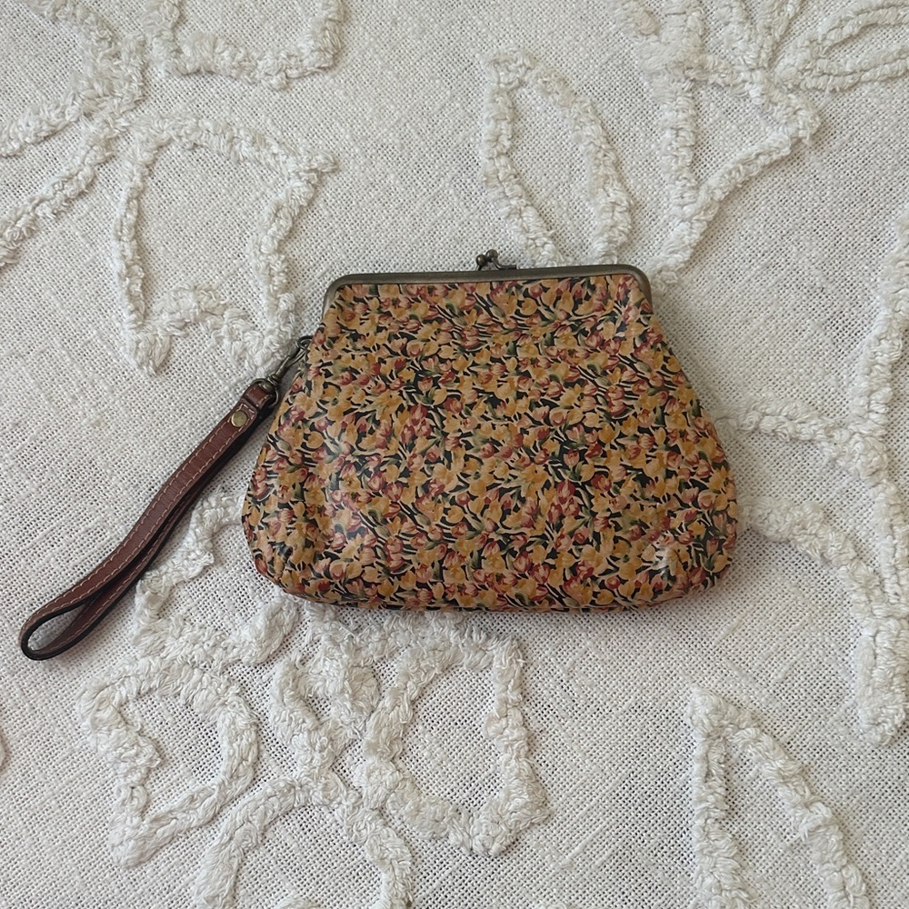 Patricia Nash Floral Pattern Wristlet Clutch